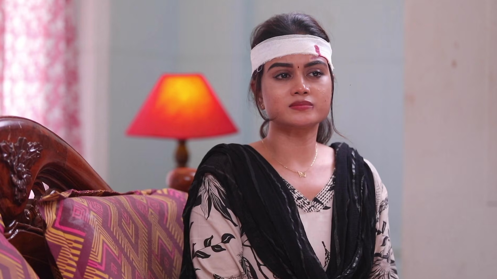 Dhanam - Ungalil Oruthi