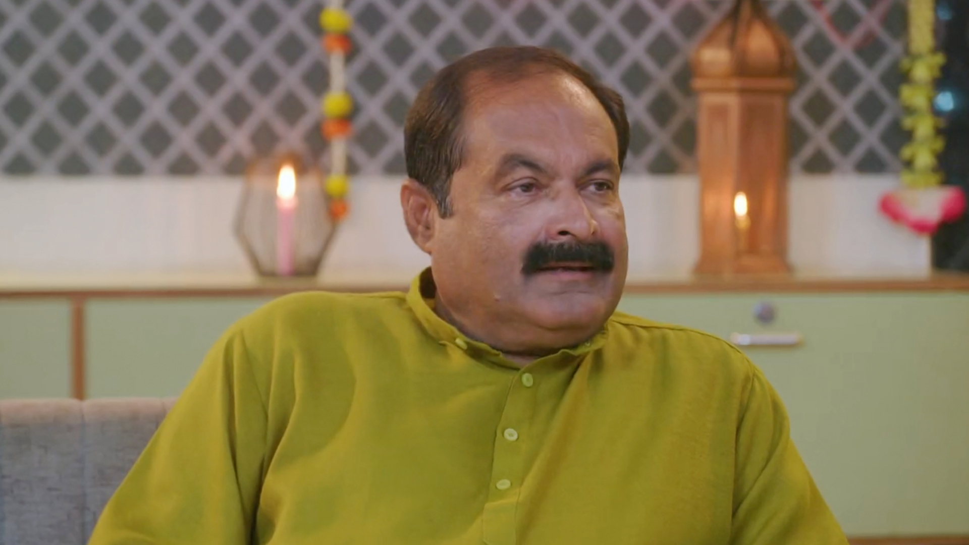 Rangai Jaane Rangma Online