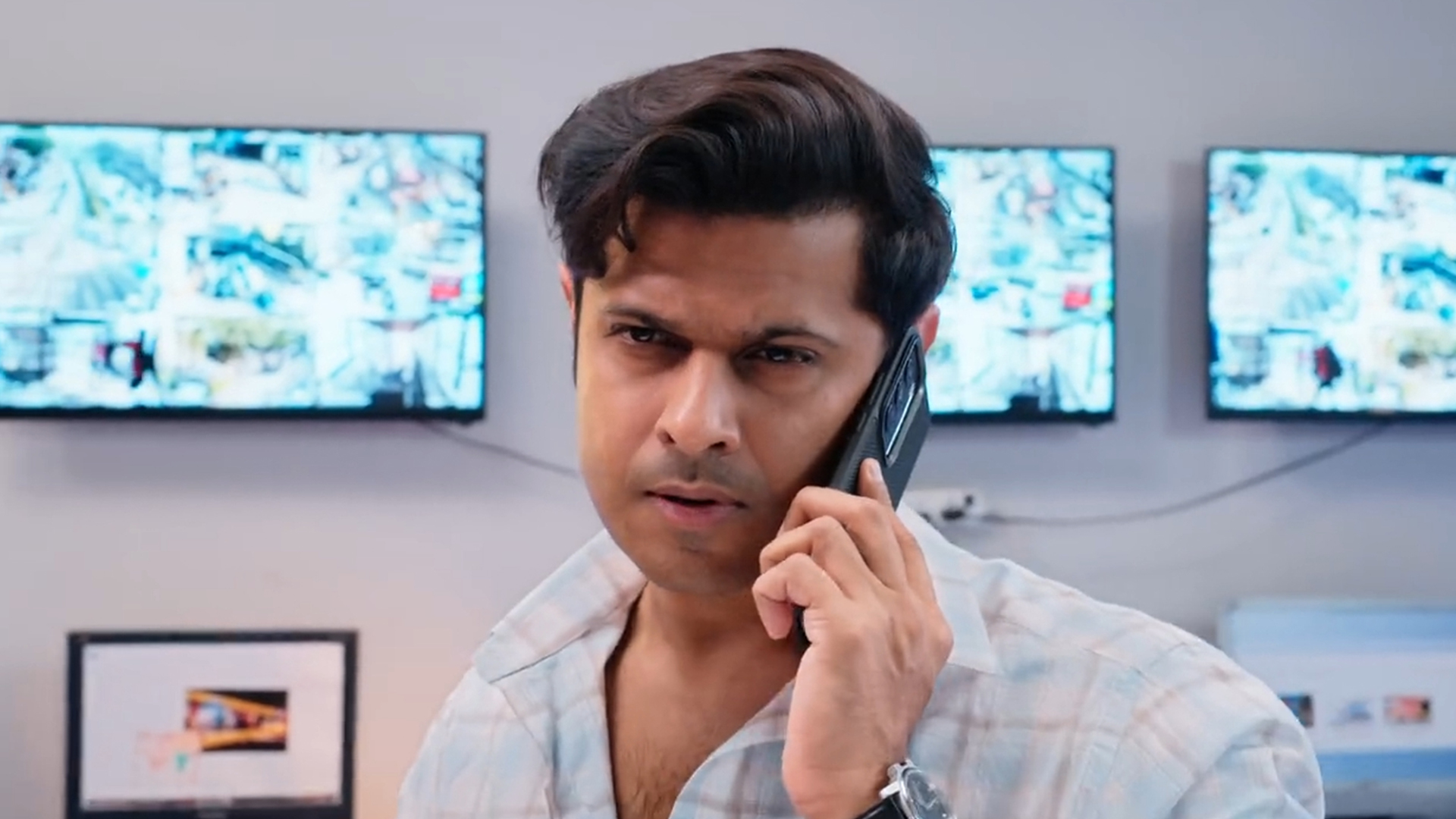 Mr & Mrs Parshuram Online