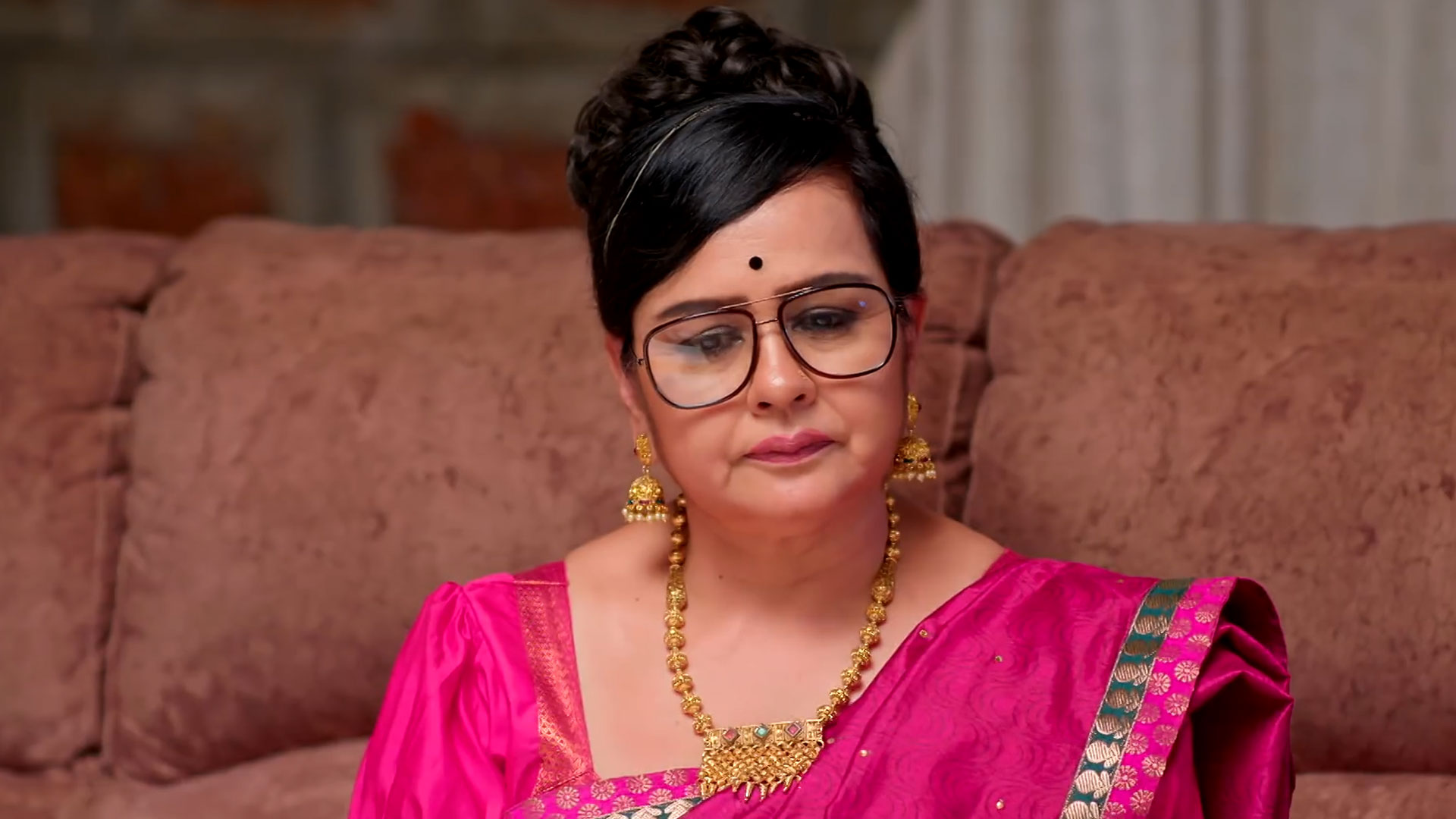 Snehada Kadalalli Online