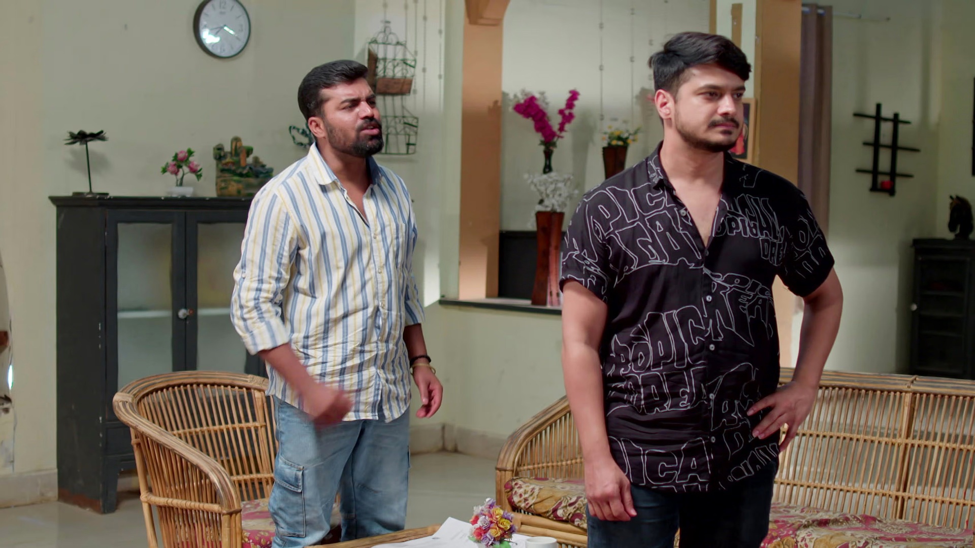 Snehada Kadalalli Online