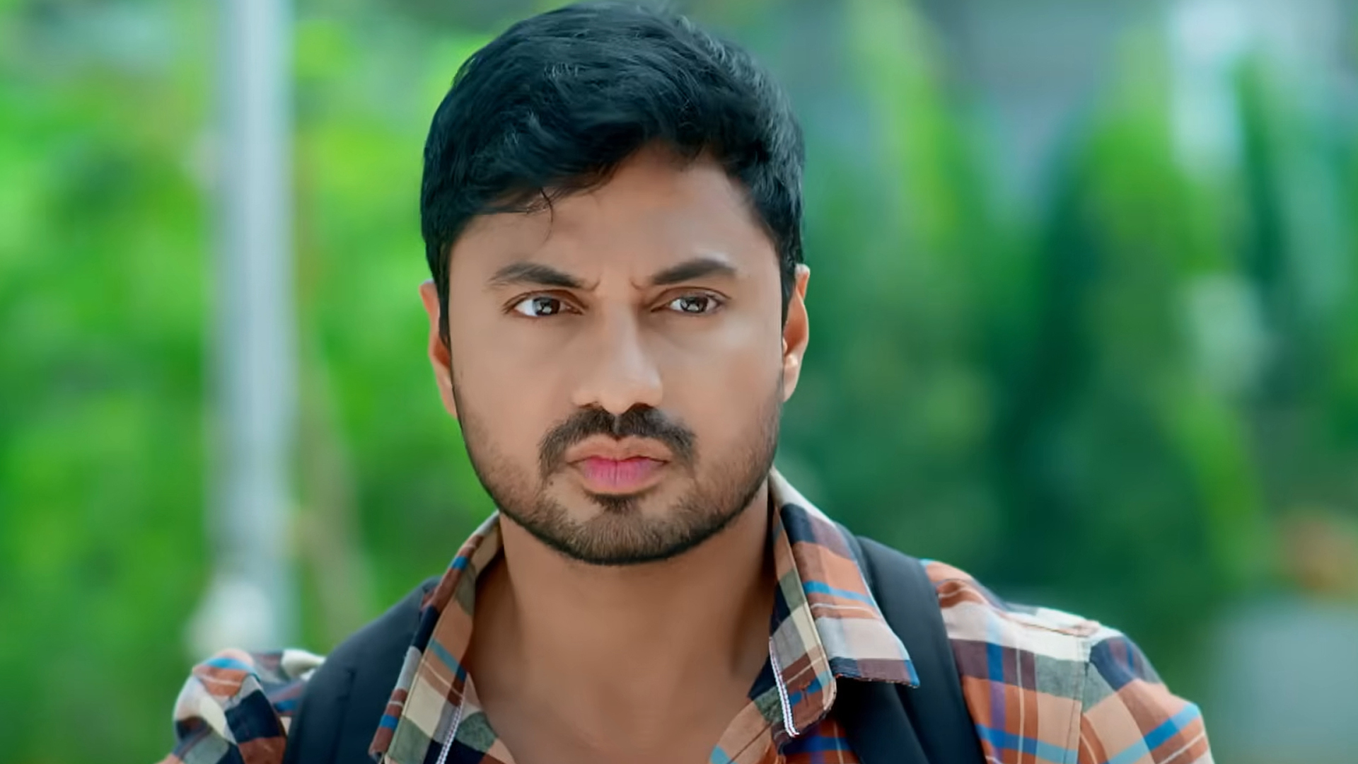 Andaala Rakshasi Online