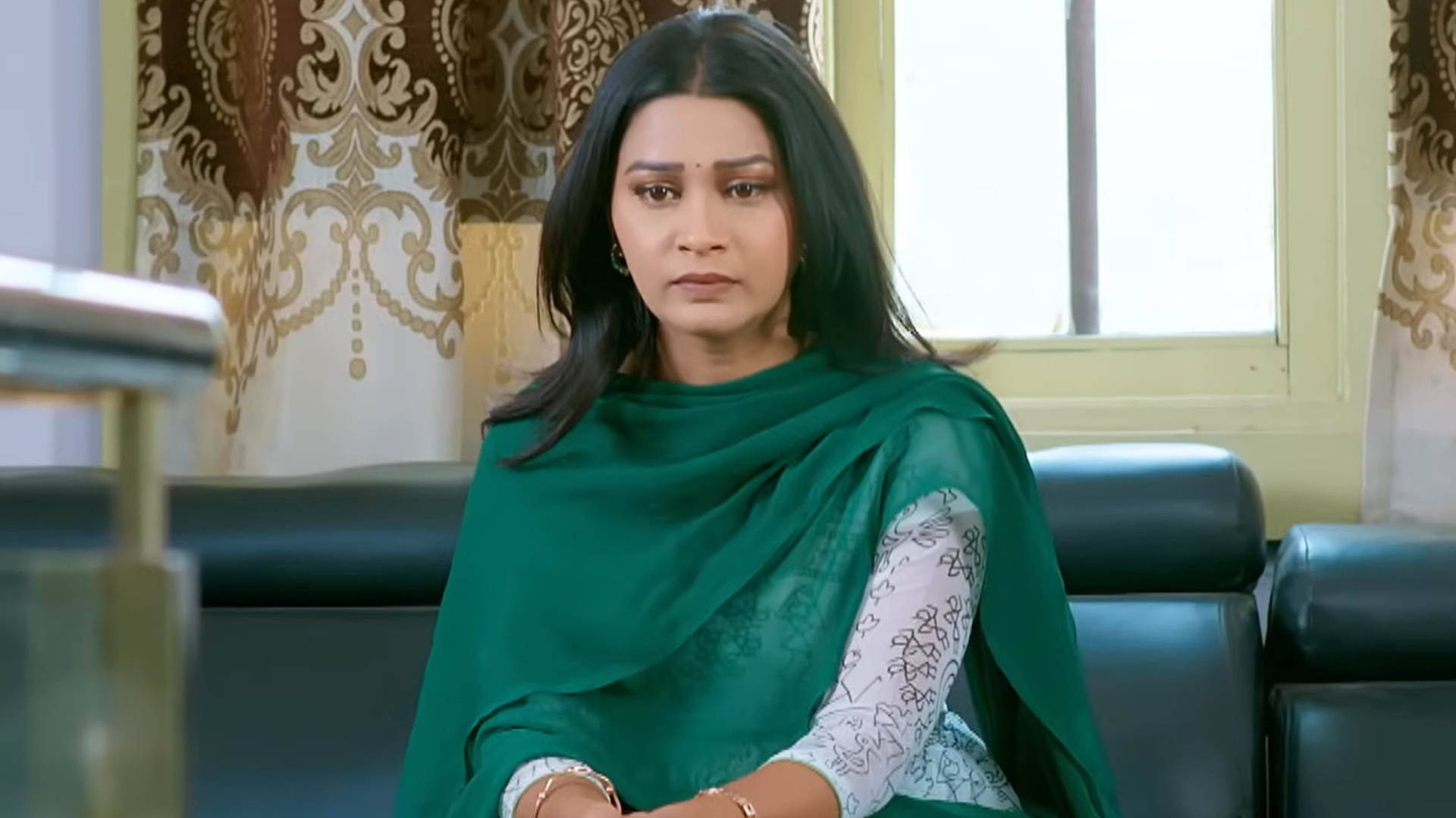 Andaala Rakshasi Online