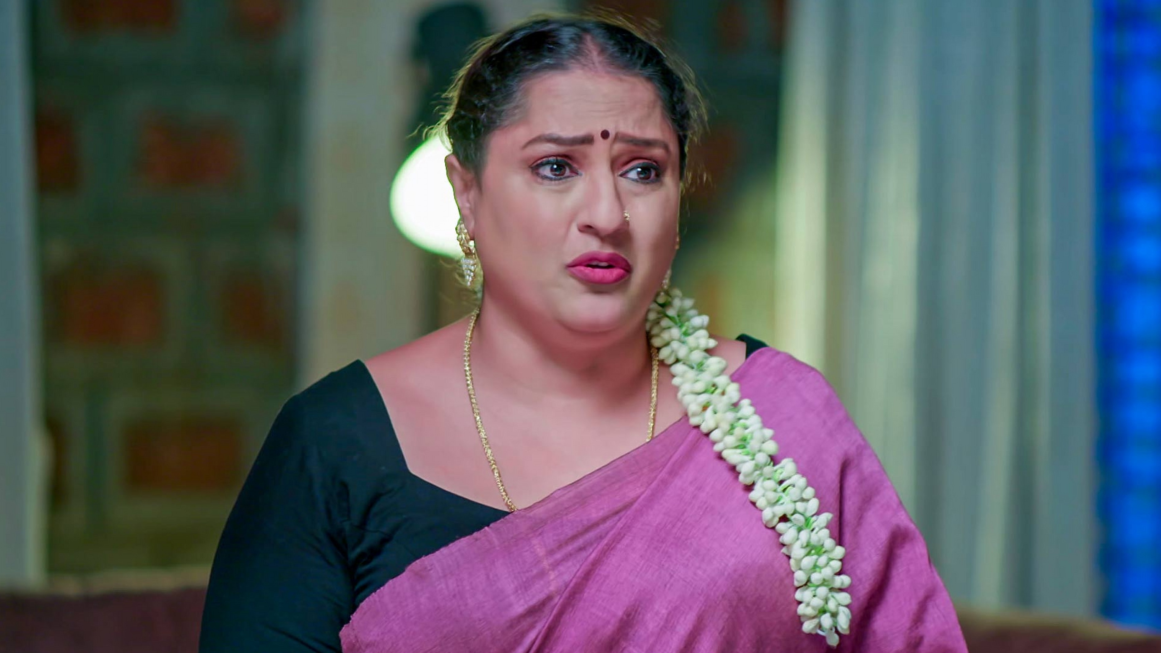 Snehada Kadalalli Online