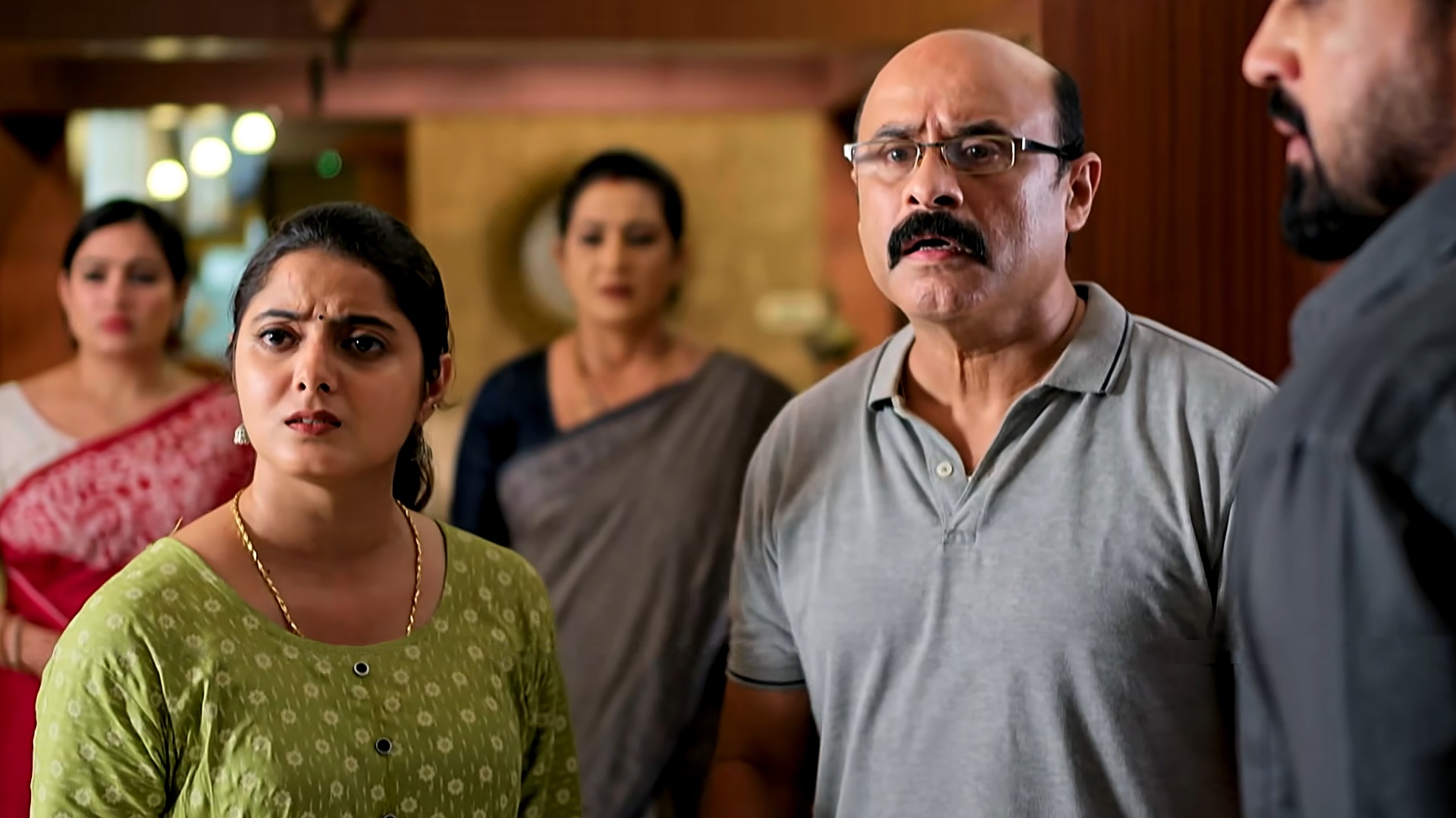 Kattathe Kilikoodu Online