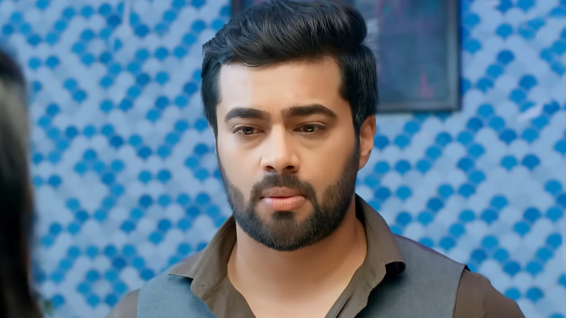 Andaala Rakshasi Online