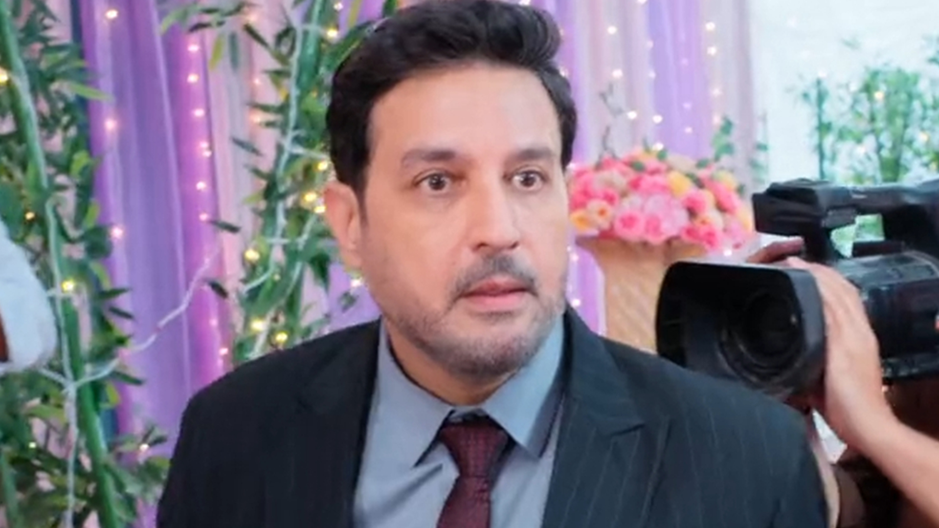 Mr & Mrs Parshuram Online