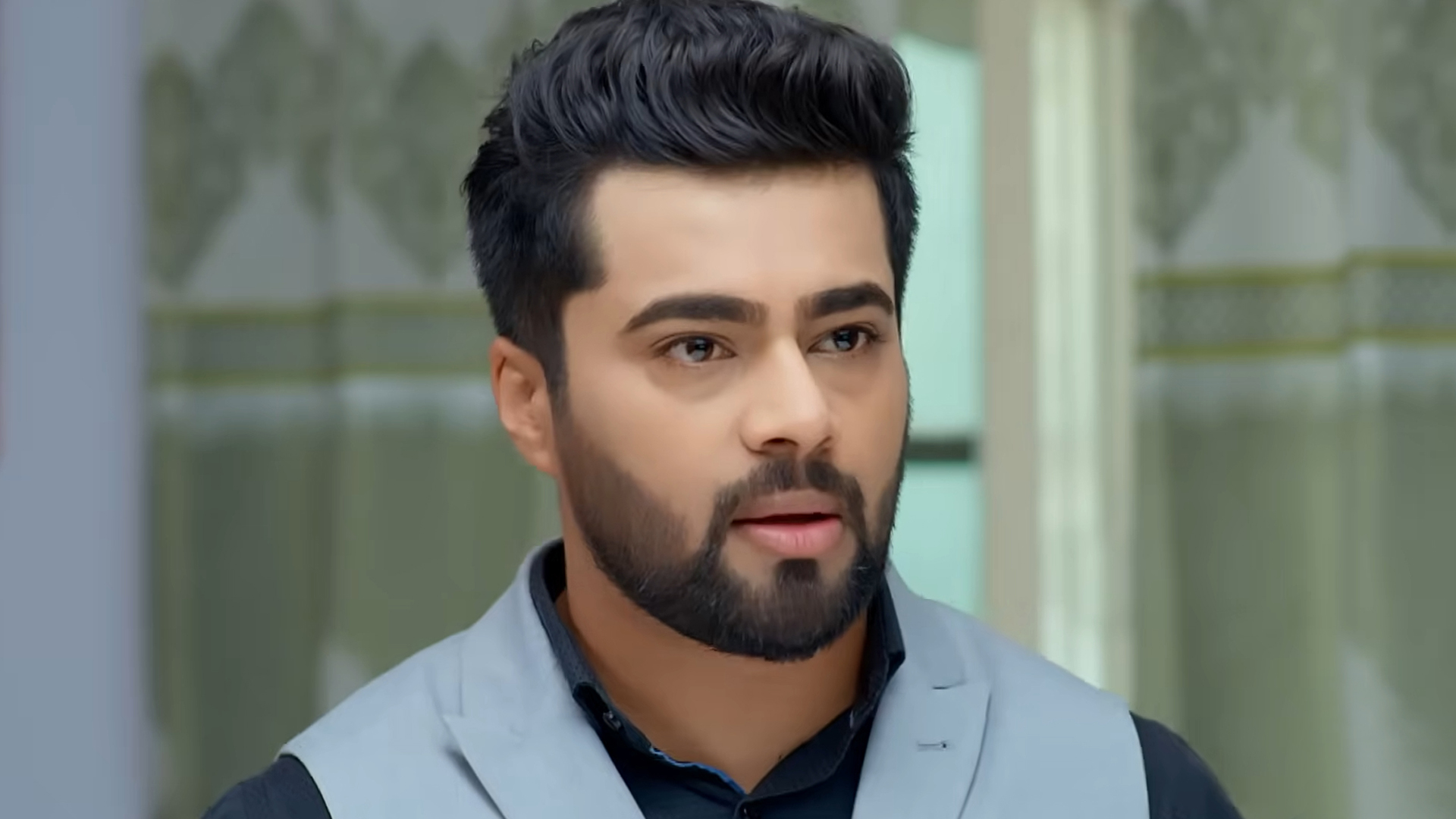 Andaala Rakshasi Online