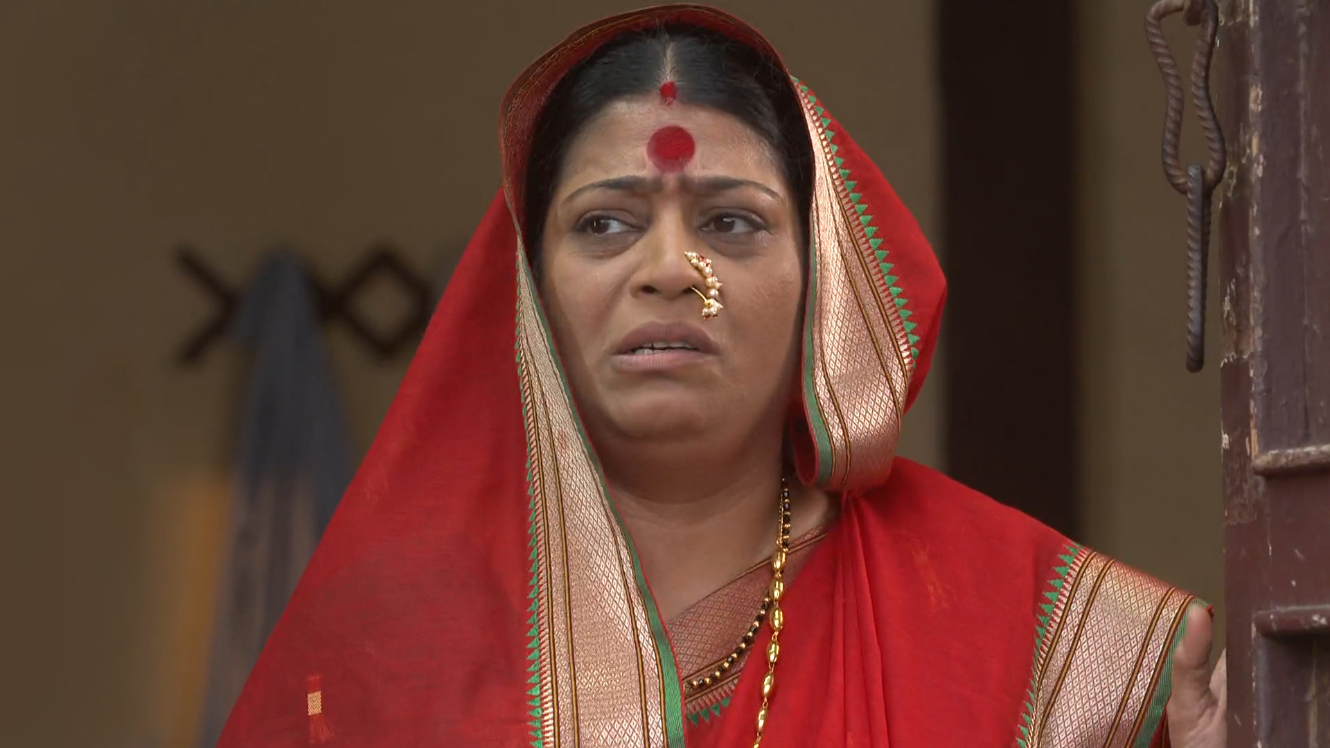 Pavada Purusha Online