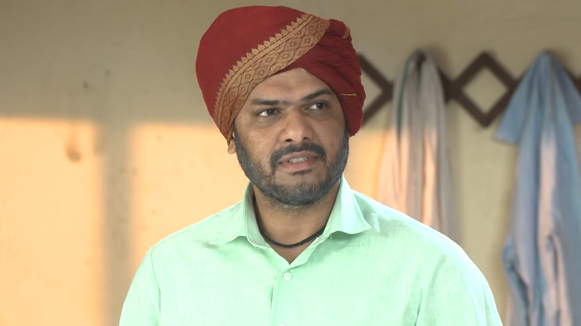 Pavada Purusha Online