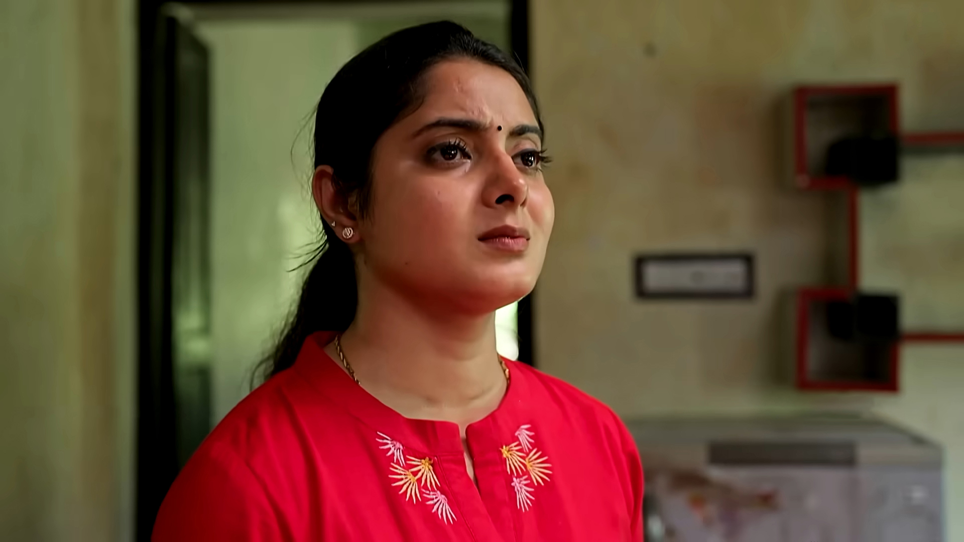 Kattathe Kilikoodu Online