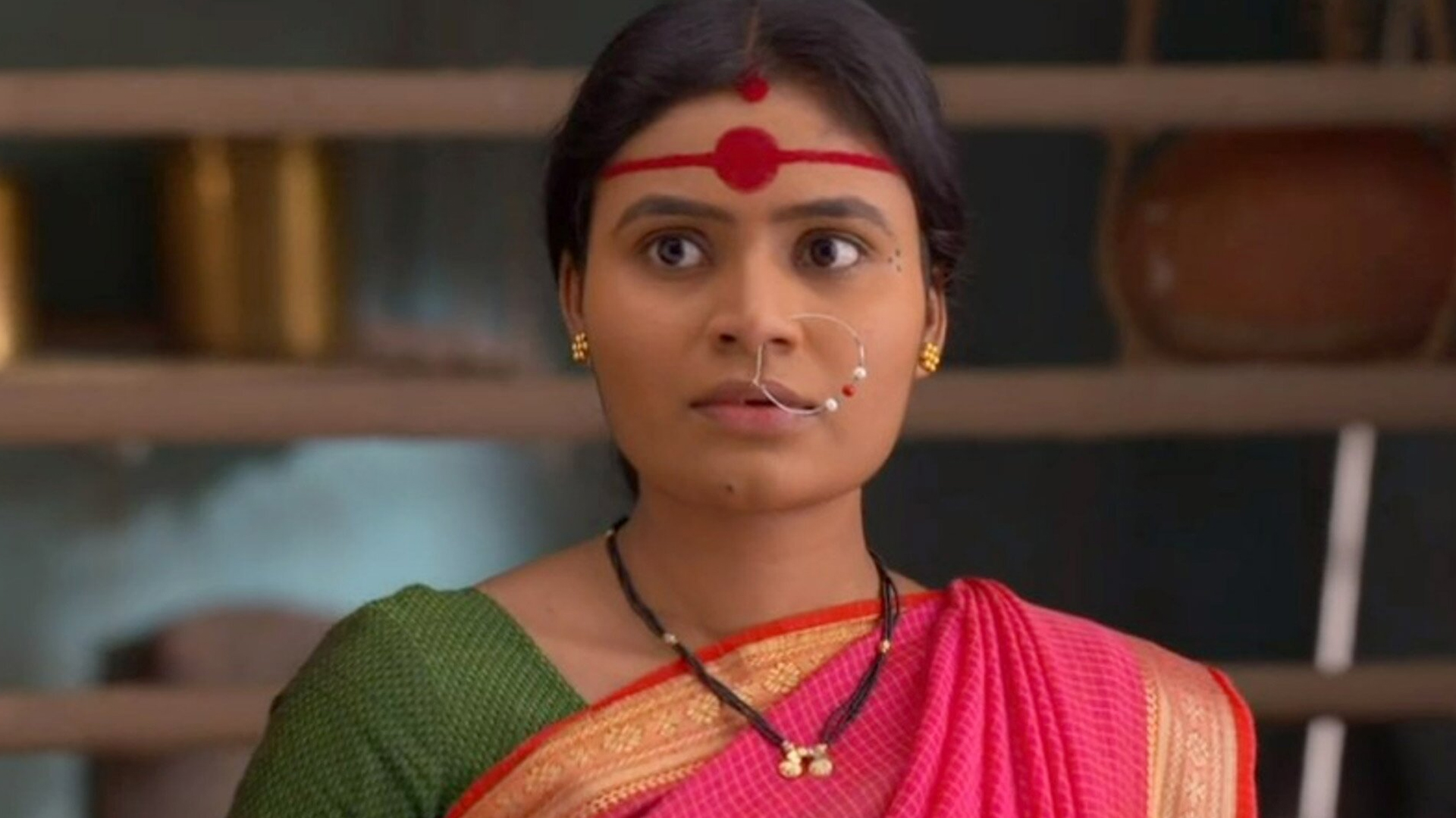Pavada Purusha Online