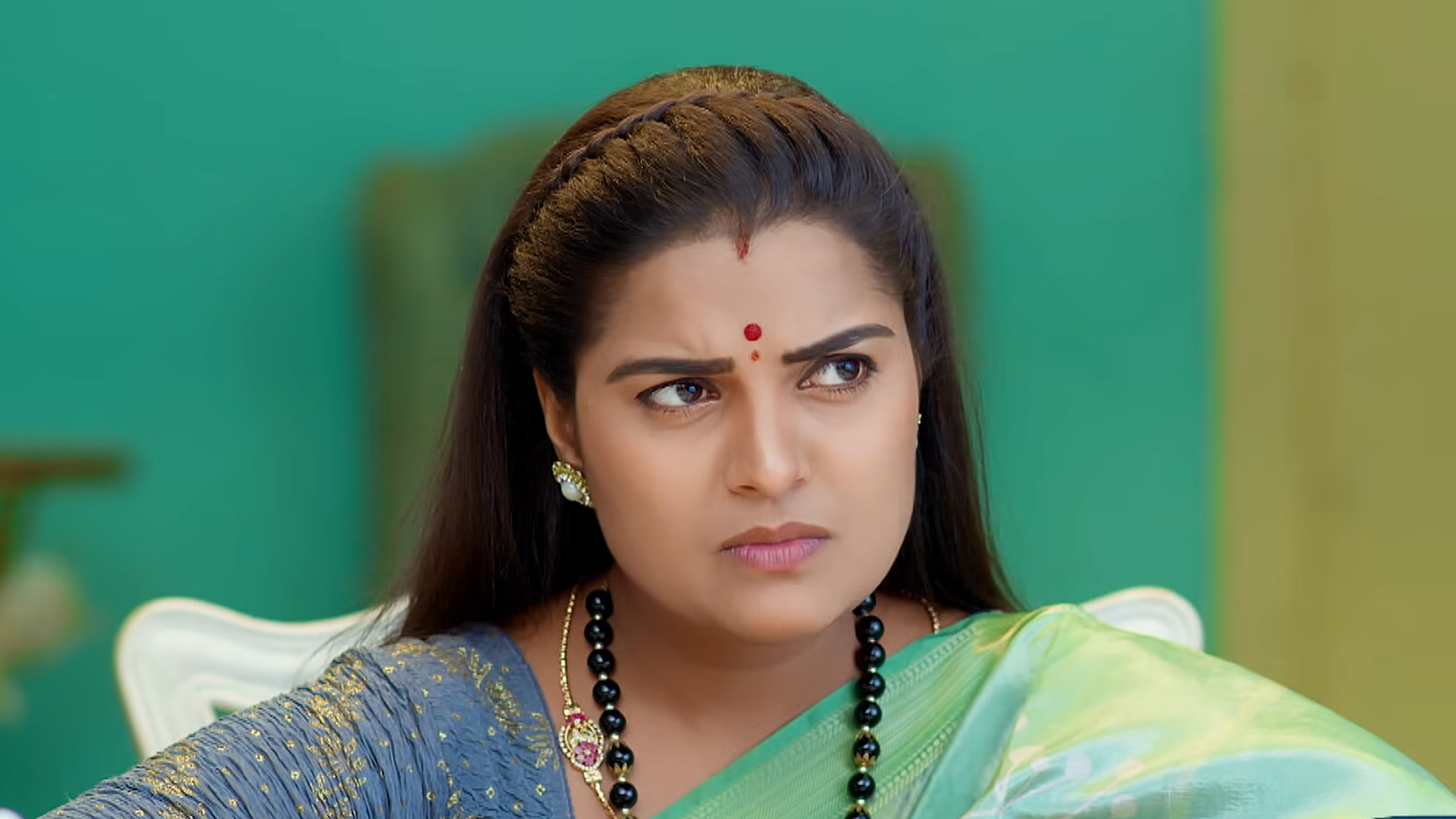 Andaala Rakshasi Online