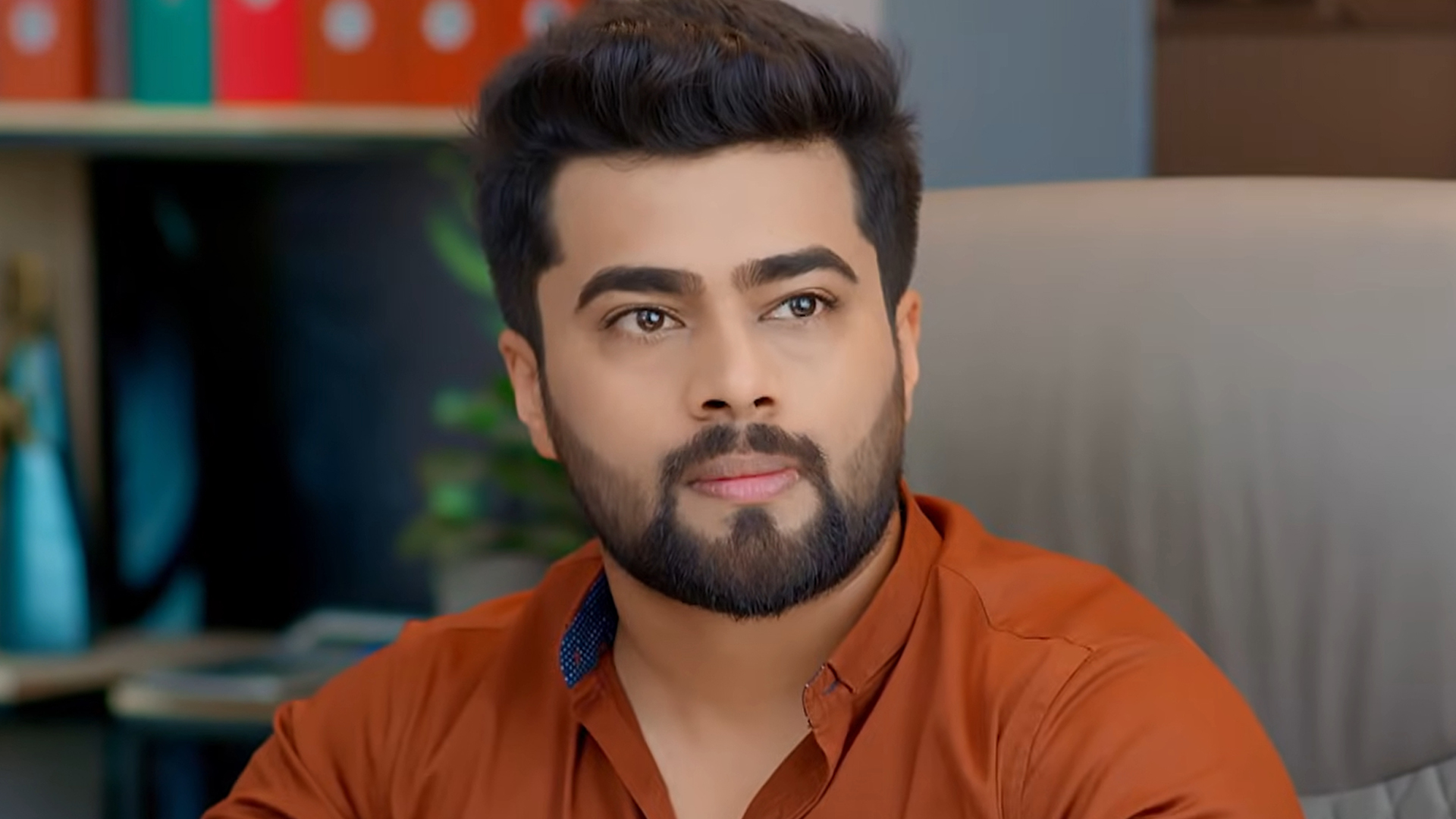 Andaala Rakshasi Online