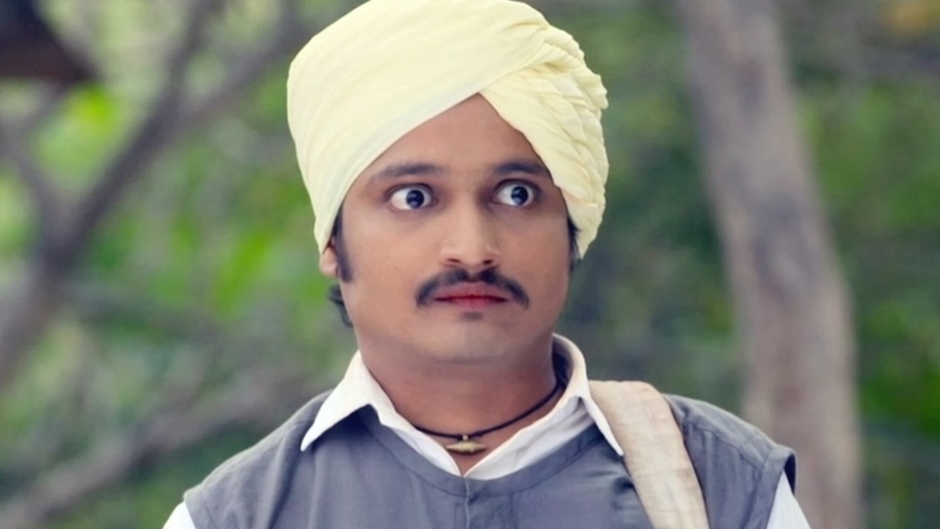 Pavada Purusha Online