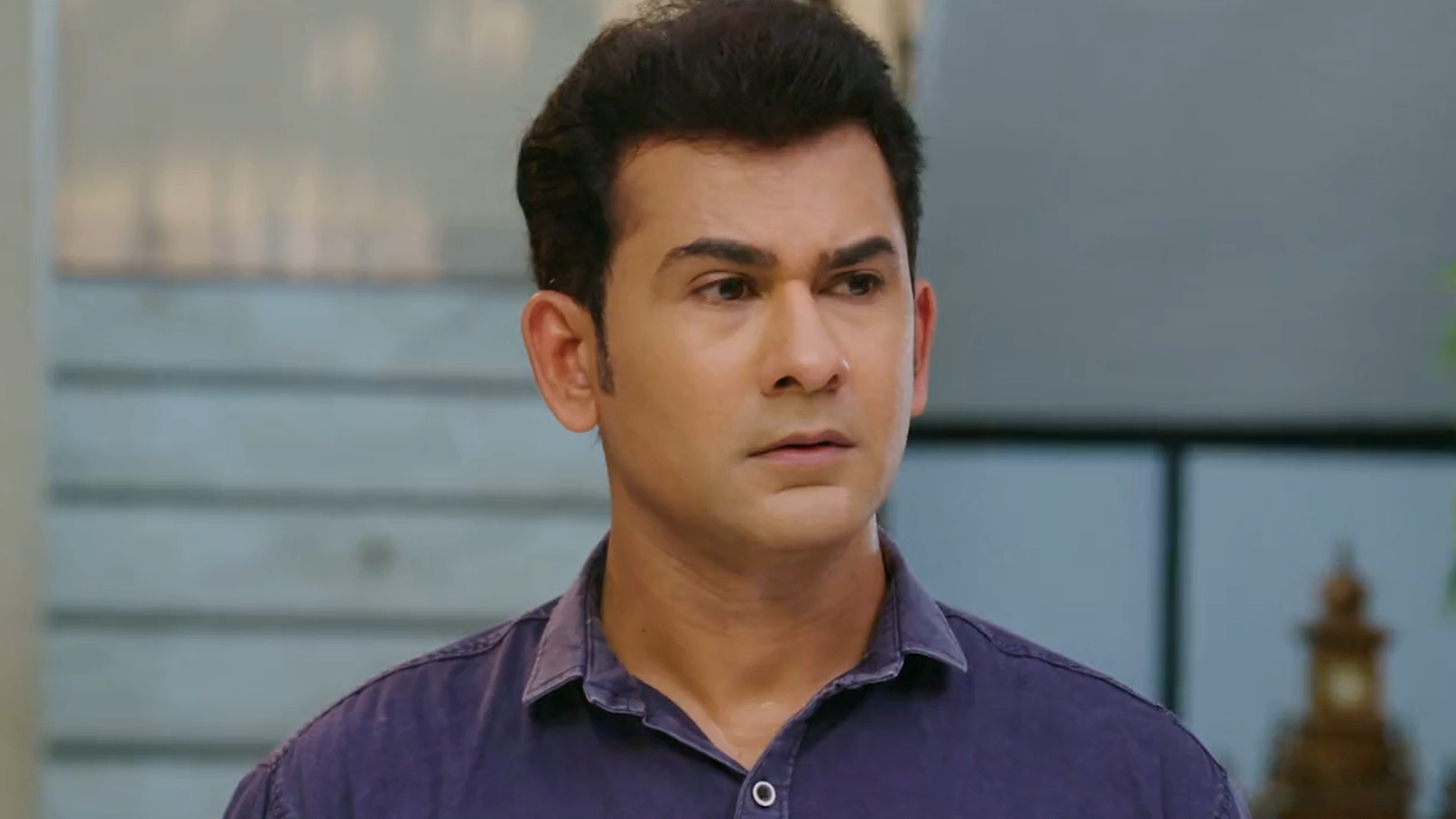 Rangai Jaane Rangma Online