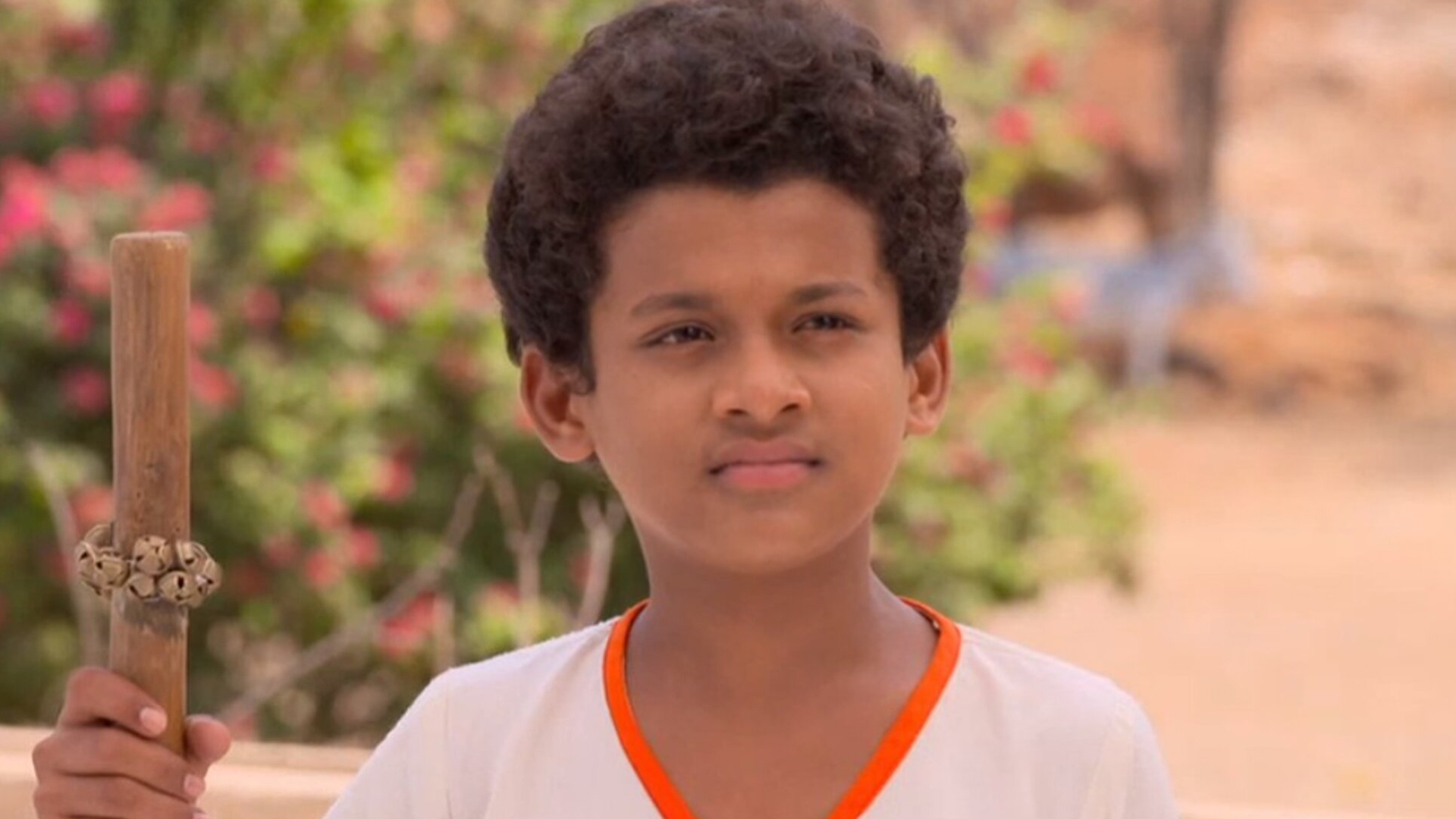 Pavada Purusha Online