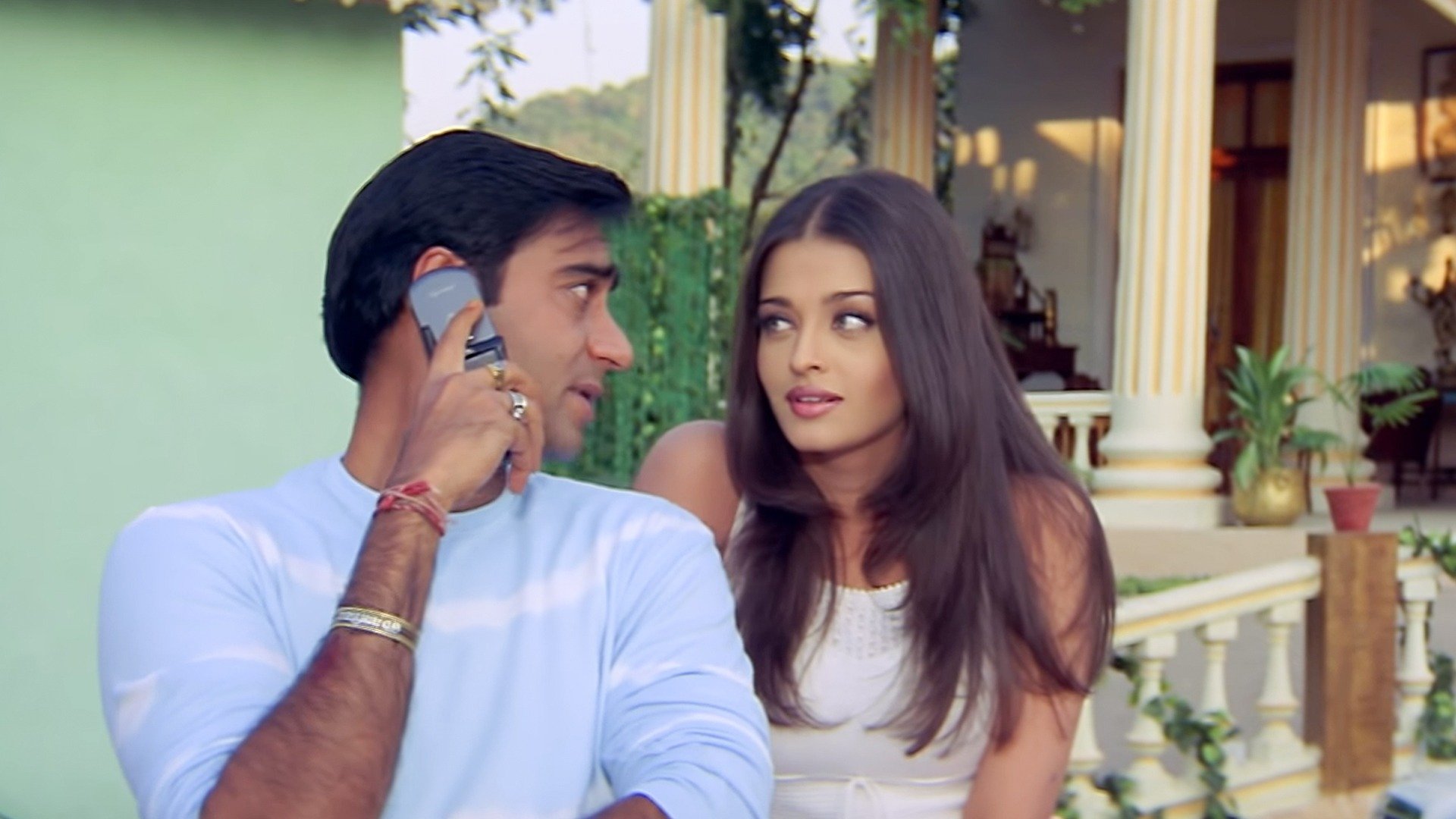 Hum Kisi Se Kum Nahin Online