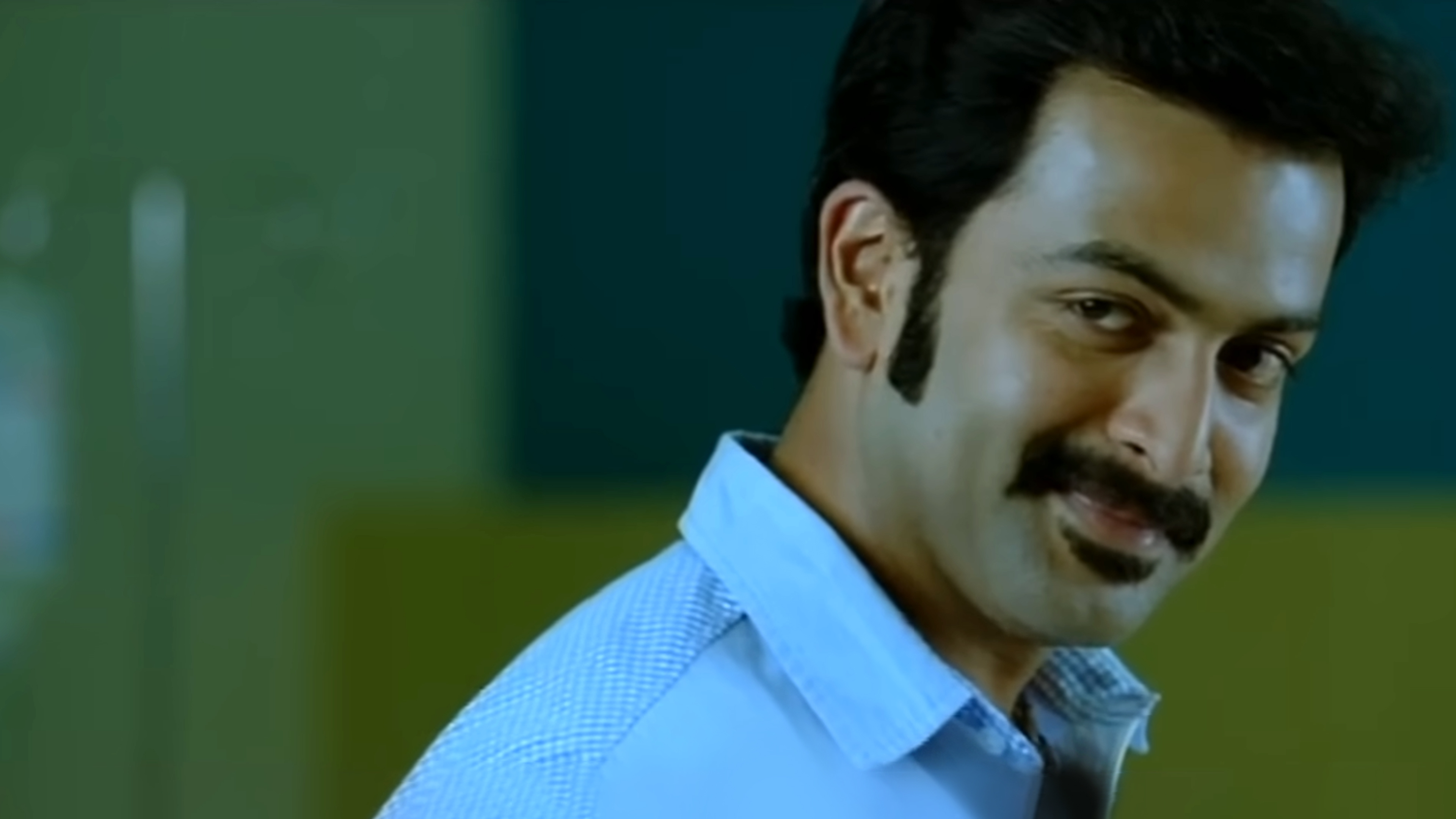 Teja Bhai and Family Online